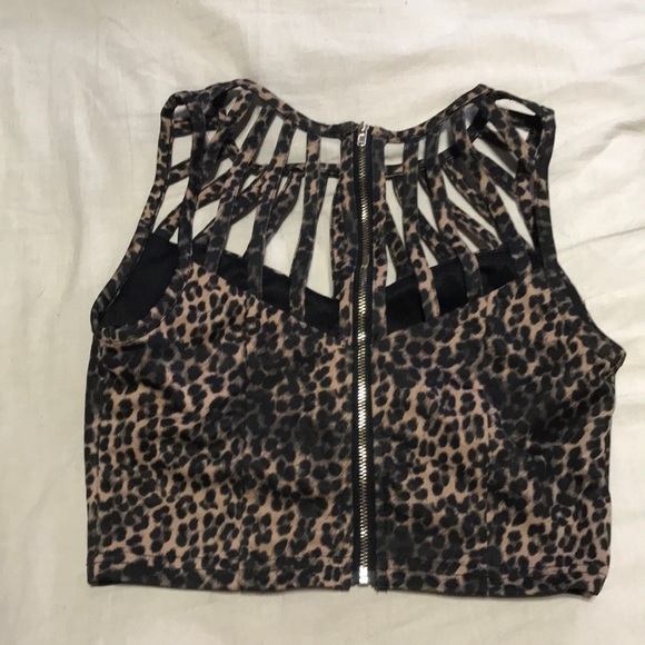 Cheetah crop top - Picture 2 of 2